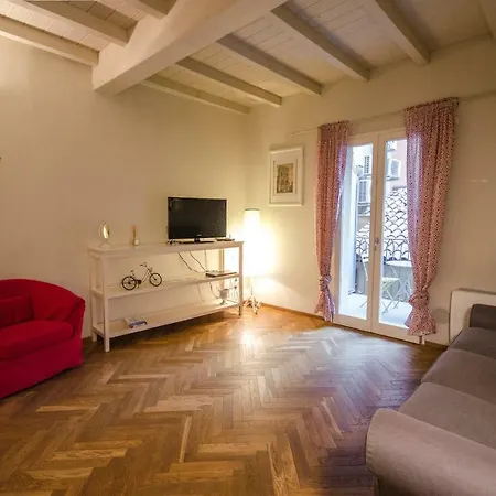 Lägenhet Azeglio Apartment, A Due Passi Da Piazza Maggiore *