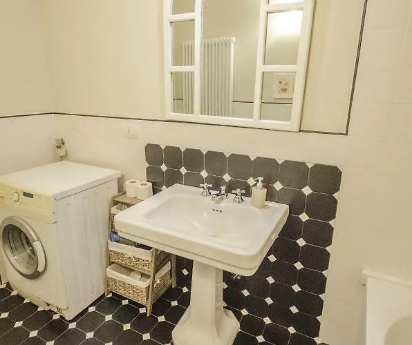 شقة Azeglio Apartment, A Due Passi Da Piazza Maggiore