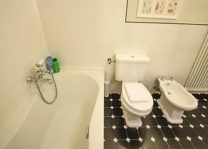 Azeglio Apartment, A Due Passi Da Piazza Maggiore *