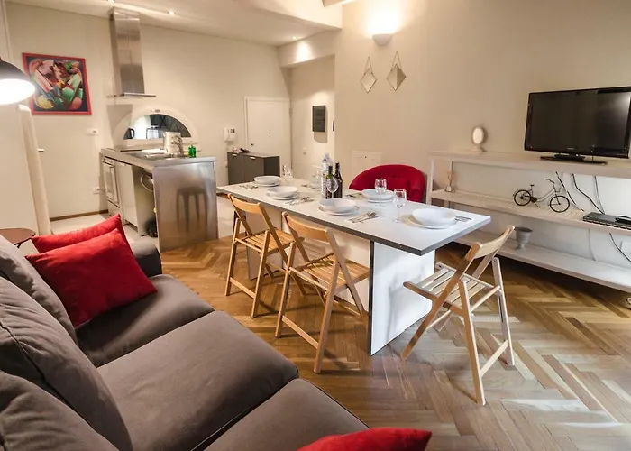 Azeglio Apartment, A Due Passi Da Piazza Maggiore شقة