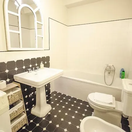 Azeglio Apartment, A Due Passi Da Piazza Maggiore *